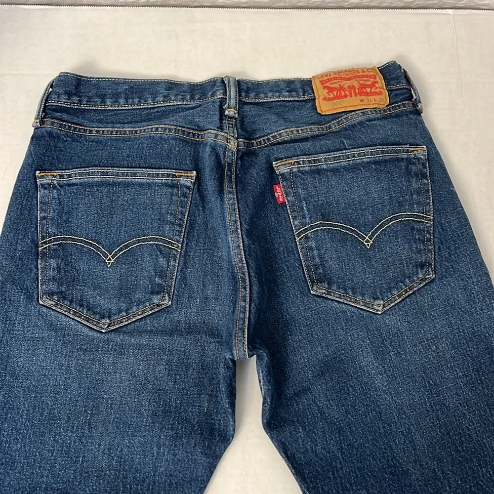 LEVI’S 501 DARKWASH STRAIGHT LEG BUTTON FLY COTTON JEANS SIZE 30x29